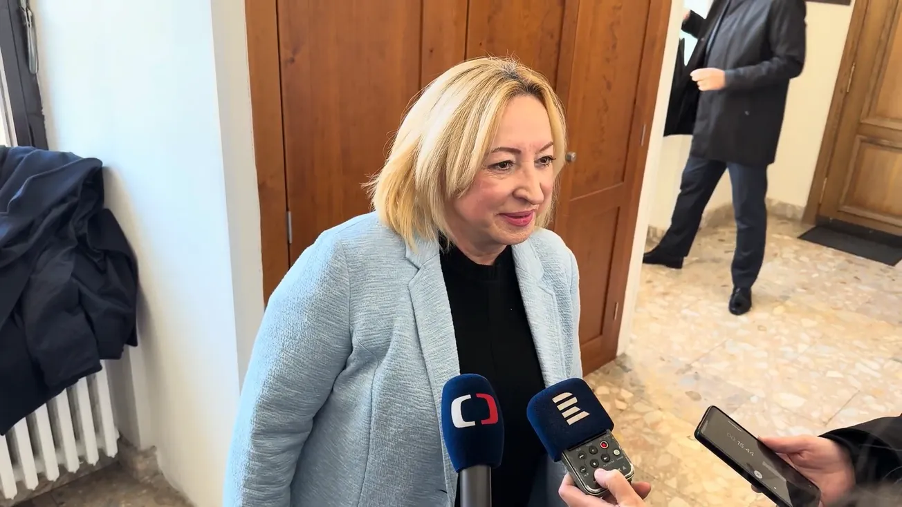 „Zítra odevzdám talár.“ Žalobkyně Máchová odešla od soudu s podmínkou