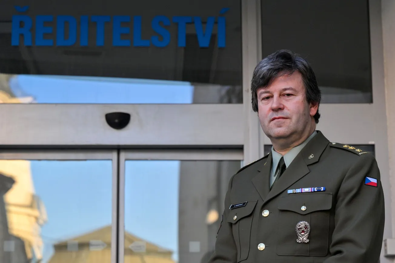 Další problém pro šéfa ÚVN. Nákupy léků se nesoutěžily