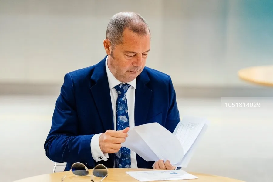 Jsme jedna parta. Stojíme před branami, motivoval Redl souputníky