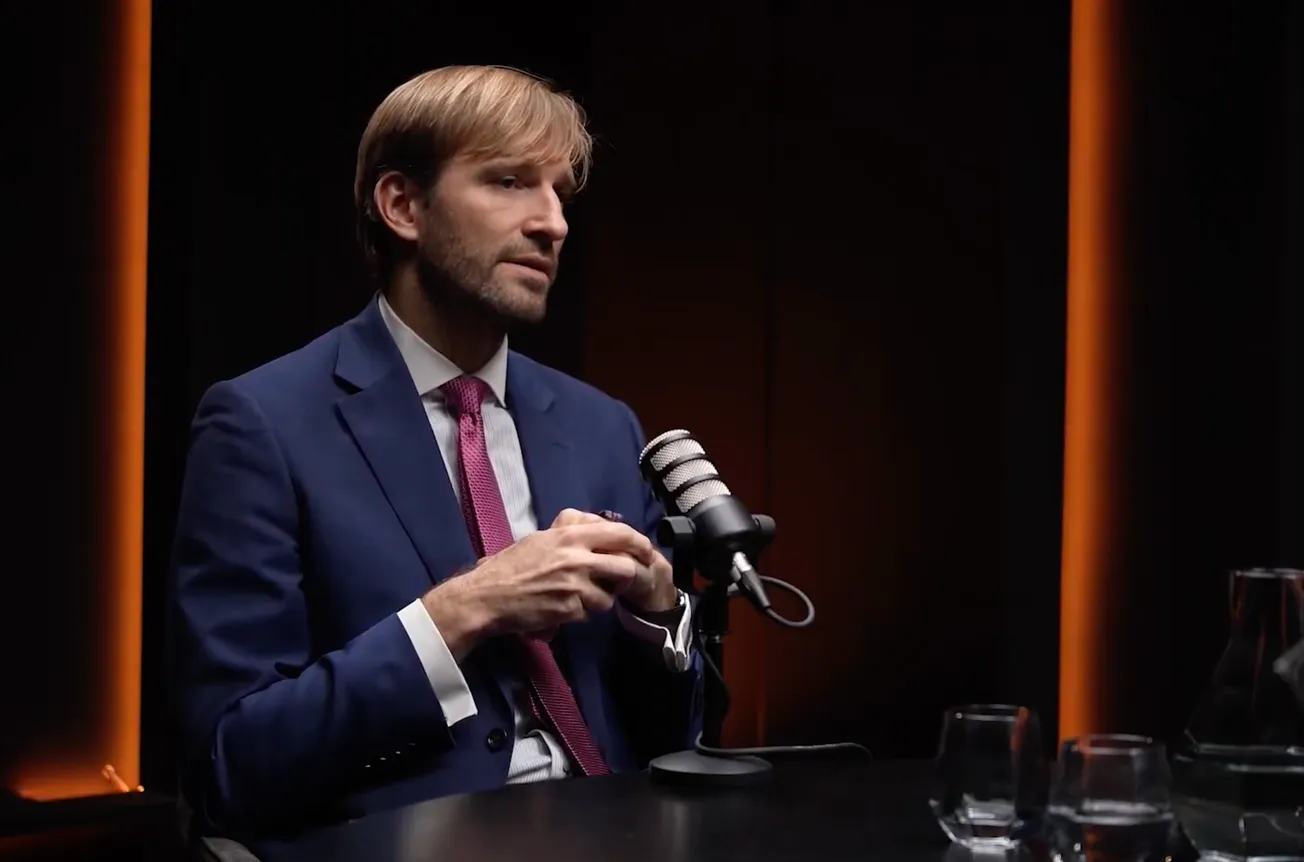 Není normální, pokud vám policie opakovaně chodí do baráku, říká Vojtěch o kauze VZP