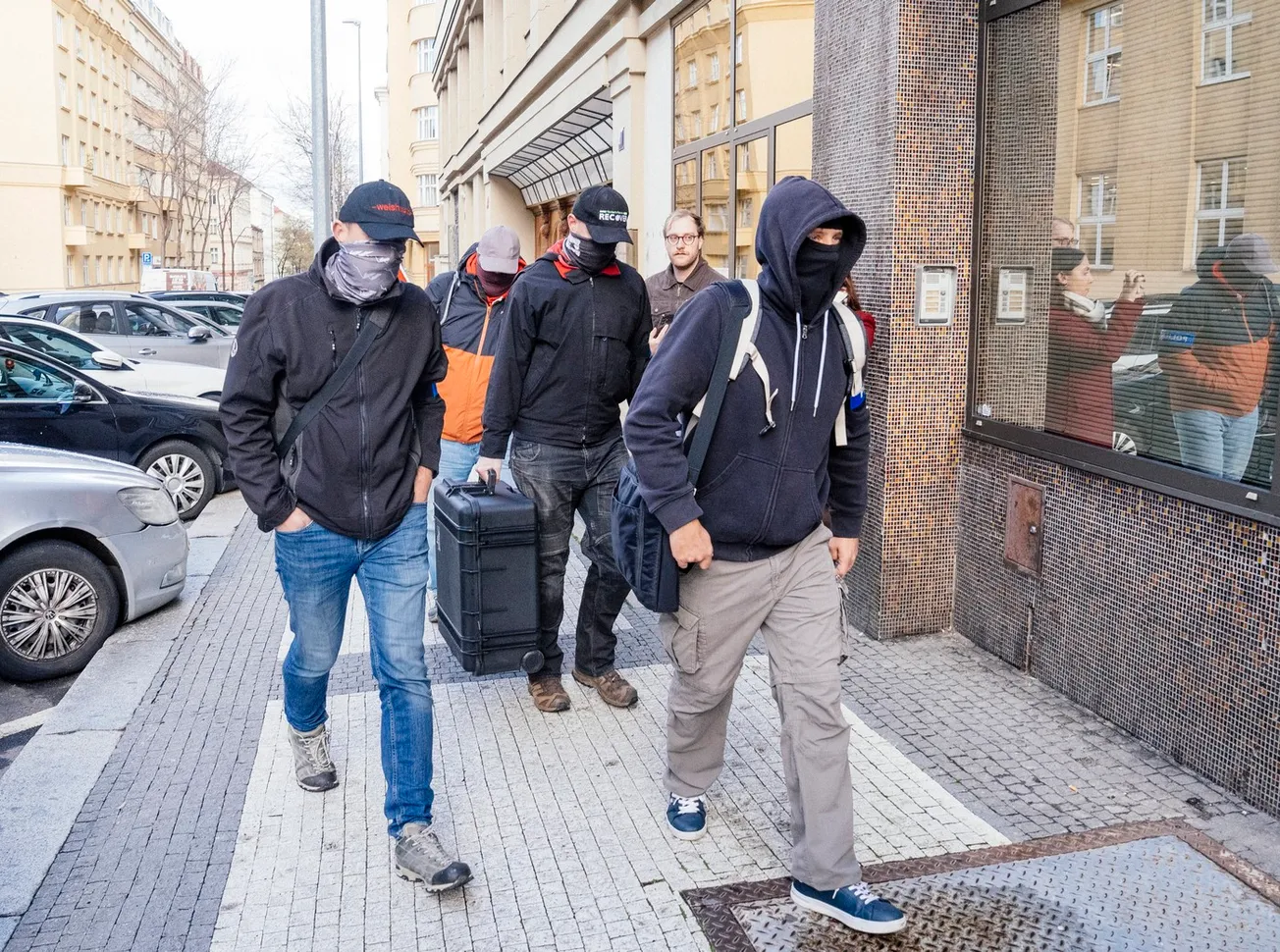 Šifrovaný telefon, otevřené účty. V kauze kolem VZP detektivové odkryli svět vlivného muže