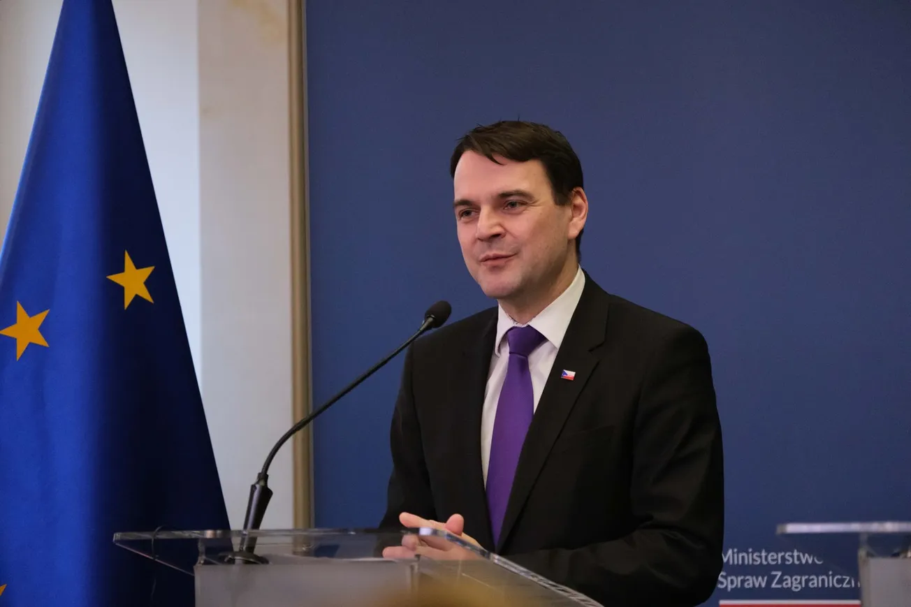 Ruský dluh na nájemném vymáhá ministerstvo i pod Macinkou